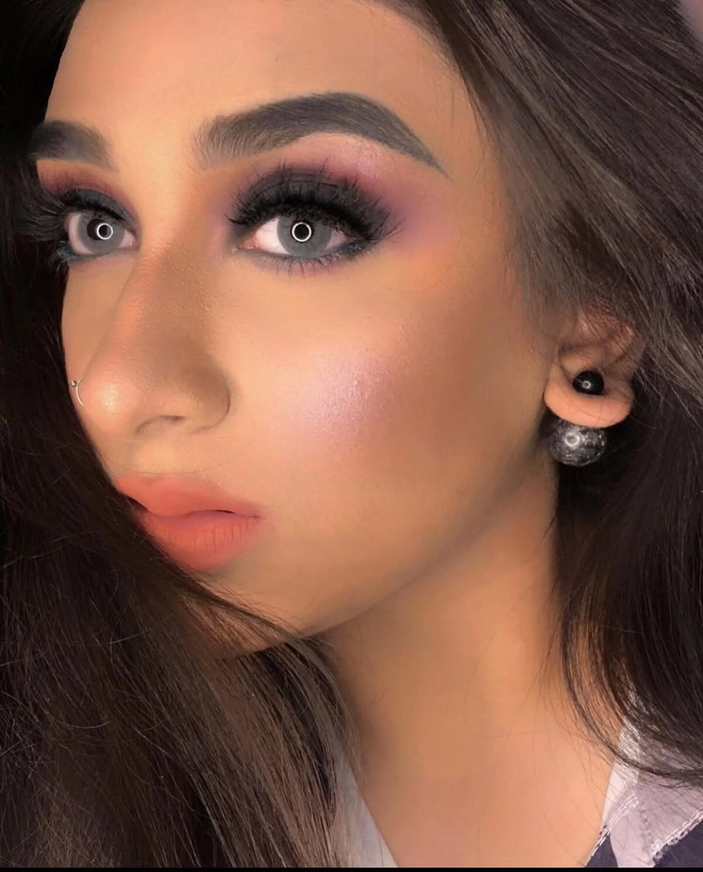 BLUISH GRAY